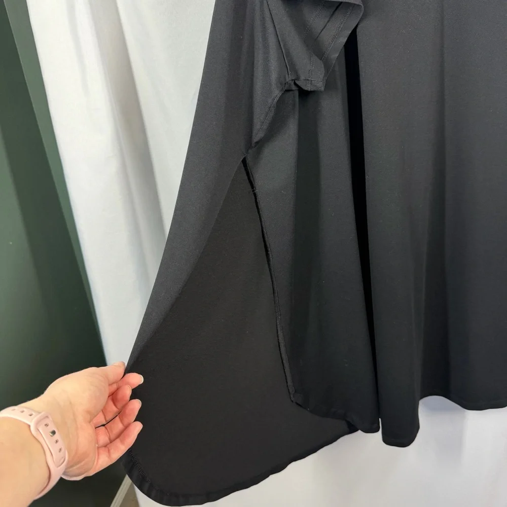 H&M | Short Sleeve V Neck Black Slits On Sides Women's Size 4X - Picture 4 of 8